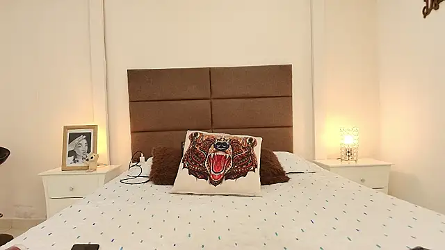 NatashaTaylor online show from 02/02/26, 03:33