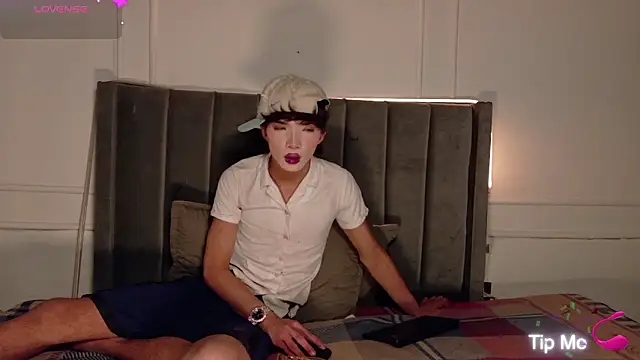 luxuryheaven 8 online show from 02/16/26, 09:33