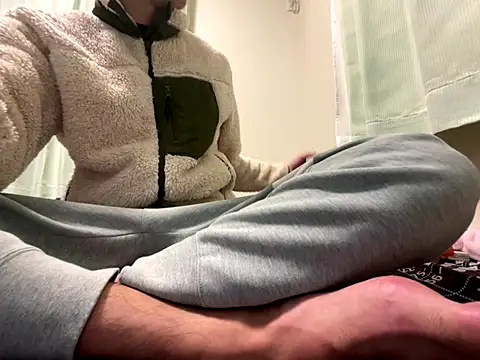 Snapshot of marosuke_1417 chatting on 11/18/25, 12:31 marosuke 1417 online show from 11/18/25, 12:31