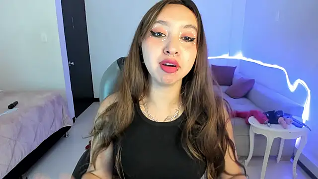 Scarlett  Cooper   online show from 10/29/25, 12:07