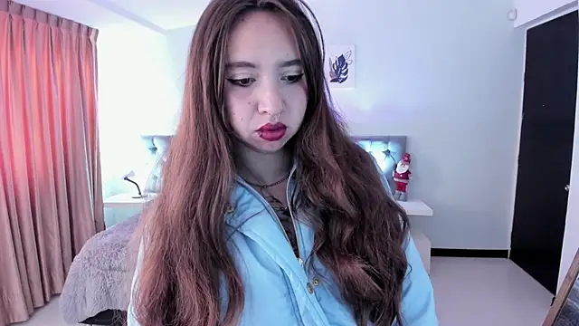 Scarlett  Cooper   online show from 01/07/26, 11:56