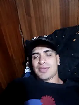 Snapshot of daniandr119 chatting on 11/02/25, 03:20 daniandr119 online show from 11/02/25, 03:20