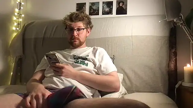 Angus80085 online show from 11/13/25, 09:36