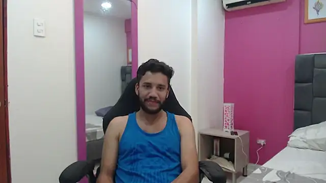 Juan FelipeX01 online show from 11/09/25, 03:54