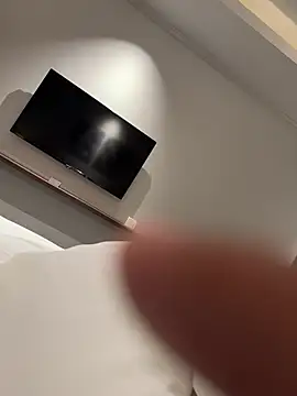 HenryLee1983-cums online show from 04/24/26, 12:40