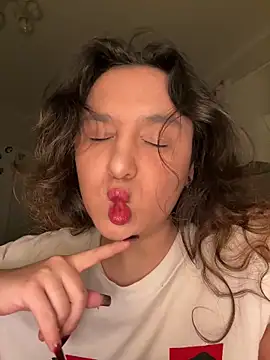 Luisaa rosee online show from 10/31/25, 10:55