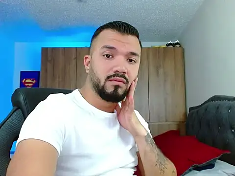 Snapshot of mathewv_ chatting on 11/29/25, 02:25 mathewv online show from 11/29/25, 02:25