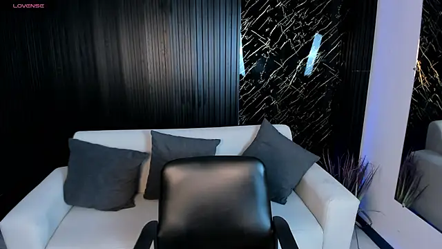 VenusCooper online show from 11/08/25, 06:40