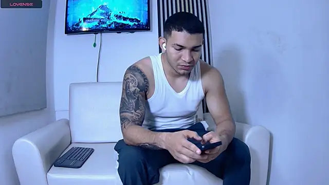 venedic bull online show from 11/29/25, 04:04