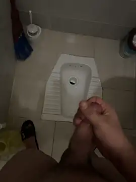 Snapshot of secxxxx21345 chatting on 09/29/25, 10:47 secxxxx21345 online show from 09/29/25, 10:47