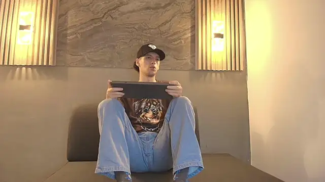 ISRAEL GRAY online show from 10/04/25, 12:25