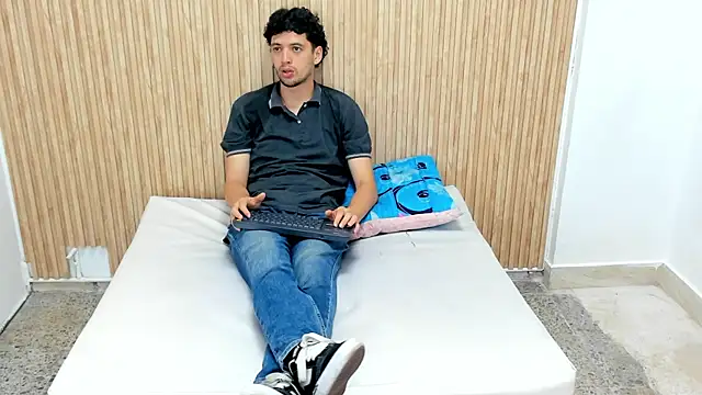 ISRAEL GRAY online show from 10/18/25, 07:25