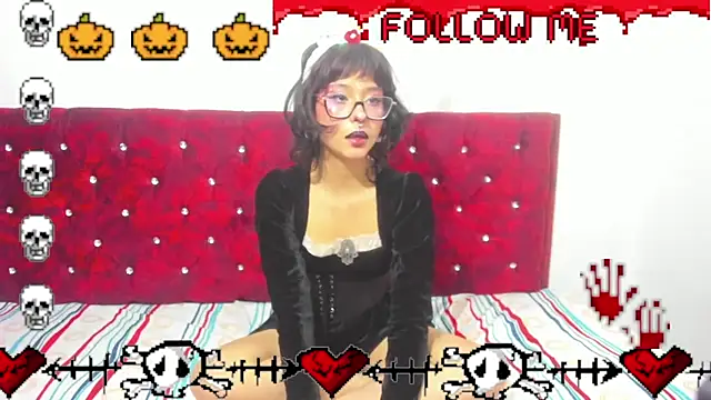 Lia Carter  online show from 10/05/25, 01:04