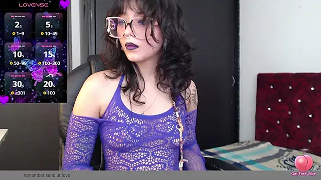 Lia Carter  online show from 02/12/26, 09:10