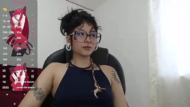 Lia Carter  online show from 02/28/26, 10:33