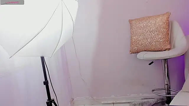 niky love21 online show from 10/22/25, 10:20