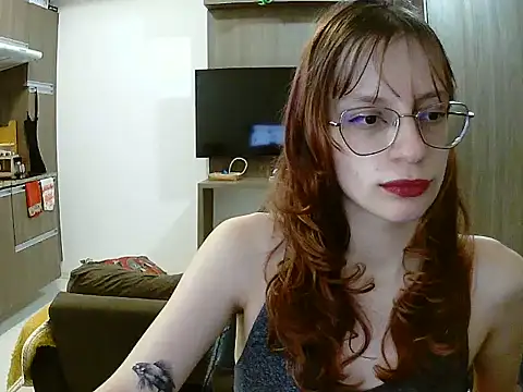 Snapshot of Zizixwuw chatting on 06/12/26, 12:42 Zizixwuw online show from 06/12/26, 12:42