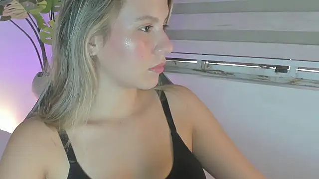 mia curry online show from 11/14/25, 07:01