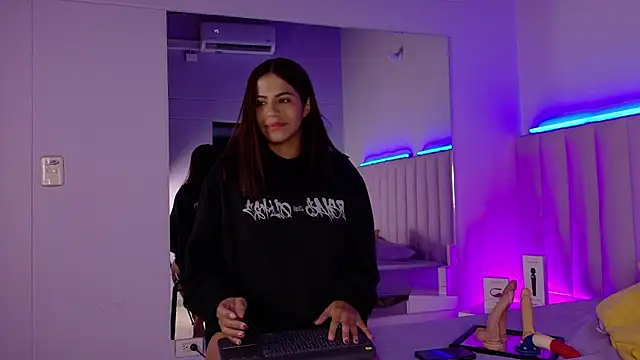 Snapshot of IamEvaGate chatting on 10/26/25, 04:40 IamEvaGate online show from 10/26/25, 04:40