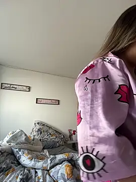 Zoe riivas online show from 02/10/26, 02:10