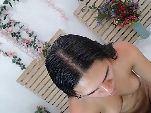 sweet yummy69 online show from 06/04/26, 11:00