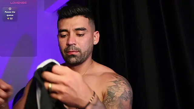 SOY MIKE online show from 10/11/25, 10:52