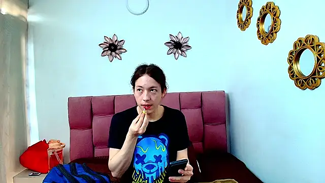 SnowyX  online show from 10/10/25, 07:24
