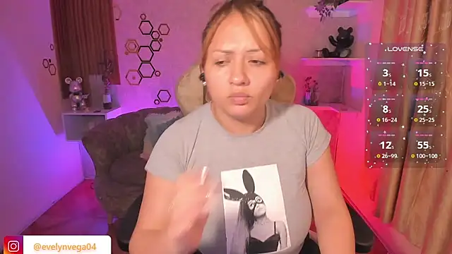 EvelynVega0 online show from 12/23/25, 02:53