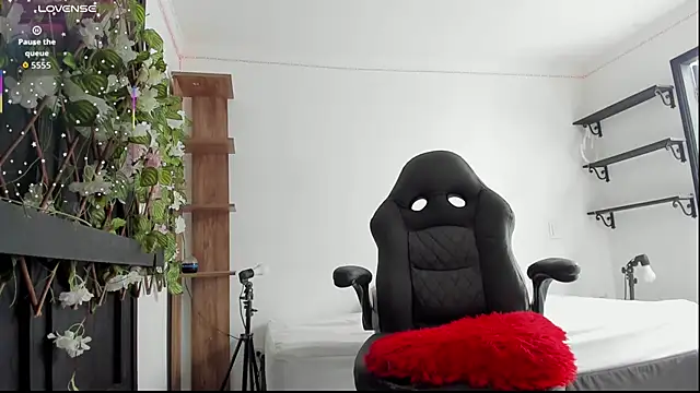 Kora Red69 online show from 04/13/26, 02:22