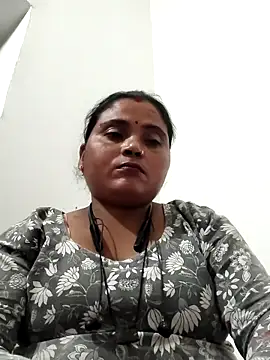 Snapshot of Monalisa22y chatting on 10/24/25, 04:58 Monalisa22y online show from 10/24/25, 04:58