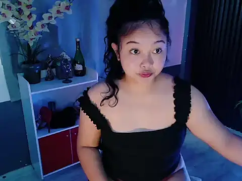 UrFavouriteCravings online show from 02/16/26, 02:51