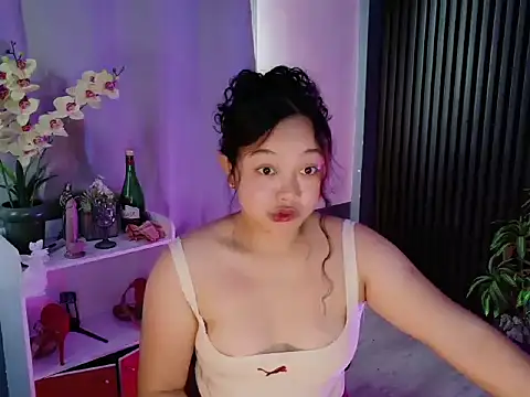 UrFavouriteCravings online show from 02/17/26, 02:19