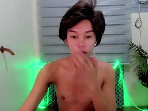 Nexusmooree20 online show from 12/21/25, 10:00