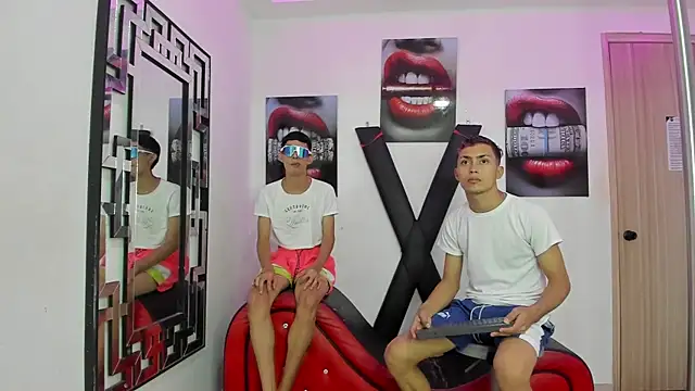 VERY HOT GUYS online show from 11/26/25, 02:34