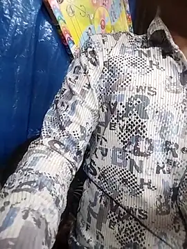 Snapshot of sanamarmaan chatting on 10/14/25, 03:51 sanamarmaan online show from 10/14/25, 03:51