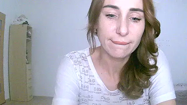 Snapshot of Eliza-Tastys-Q chatting on 10/14/25, 02:29 Eliza-Tastys-Q online show from 10/14/25, 02:29