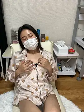 Snapshot of mia2_jp chatting on 04/26/26, 10:18 mia2 jp online show from 04/26/26, 10:18