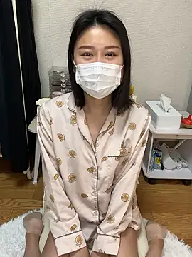 Snapshot of mia2_jp chatting on 04/27/26, 10:19 mia2 jp online show from 04/27/26, 10:19