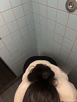 Snapshot of latingangsex chatting on 02/15/26, 05:09 latingangsex online show from 02/15/26, 05:09