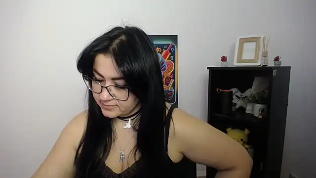 Snapshot of Melanka_milka chatting on 10/16/25, 09:43 Melanka milka online show from 10/16/25, 09:43