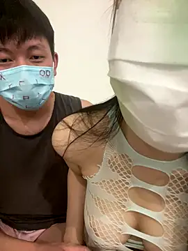 Snapshot of baobei-527 chatting on 10/17/25, 05:04 baobei-527 online show from 10/17/25, 05:04