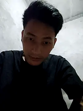 Snapshot of Uh-em95 chatting on 09/30/25, 03:17 Uh-em95 online show from 09/30/25, 03:17