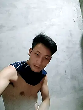 Snapshot of Uh-em95 chatting on 10/05/25, 03:21 Uh-em95 online show from 10/05/25, 03:21