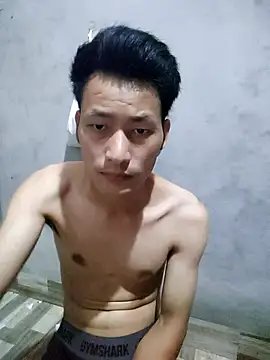 Snapshot of Uh-em95 chatting on 10/14/25, 08:04 Uh-em95 online show from 10/14/25, 08:04