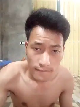 Snapshot of Uh-em95 chatting on 10/15/25, 02:11 Uh-em95 online show from 10/15/25, 02:11