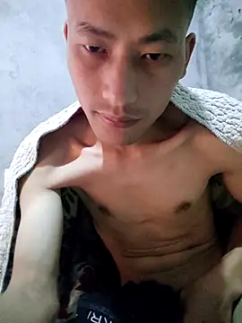 Snapshot of Uh-em95 chatting on 10/23/25, 03:55 Uh-em95 online show from 10/23/25, 03:55