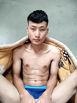 Snapshot of Uh-em95 chatting on 11/06/25, 02:12 Uh-em95 online show from 11/06/25, 02:12