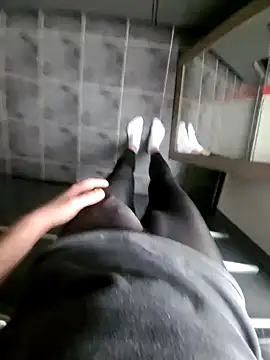 rezzzze online show from 11/10/25, 08:35