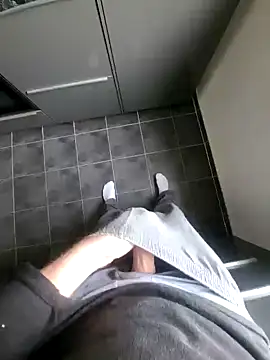 rezzzze online show from 11/13/25, 11:42