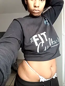 Snapshot of MissBubbles04 chatting on 10/01/25, 05:35 MissBubbles04 online show from 10/01/25, 05:35